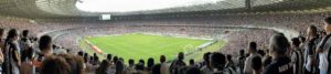 Foto panorâmica do mineirão em Belo Horizonte em um dia de jogo do GALO